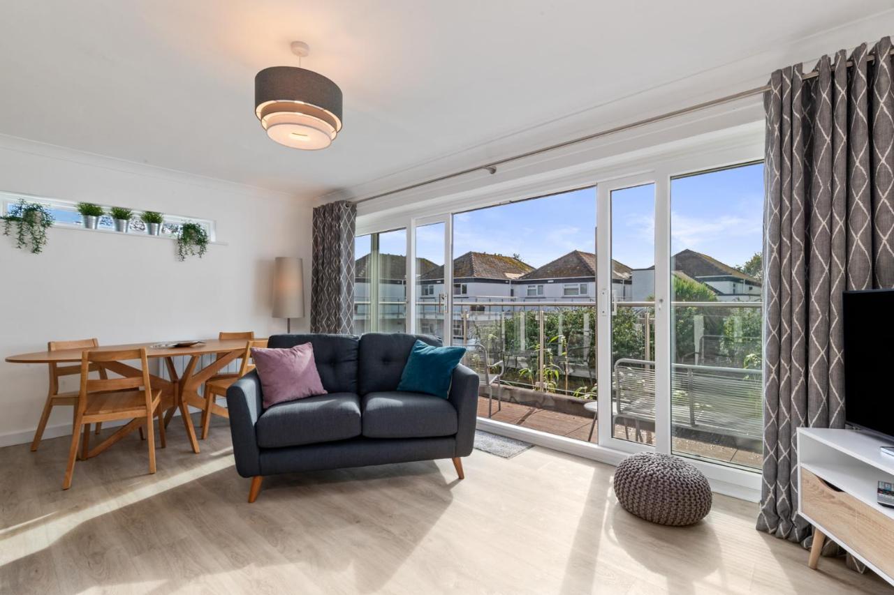 25 Coedrath Park - Sea Views From Balcony, Short Walk To Beach, Parking Saundersfoot Eksteriør bilde